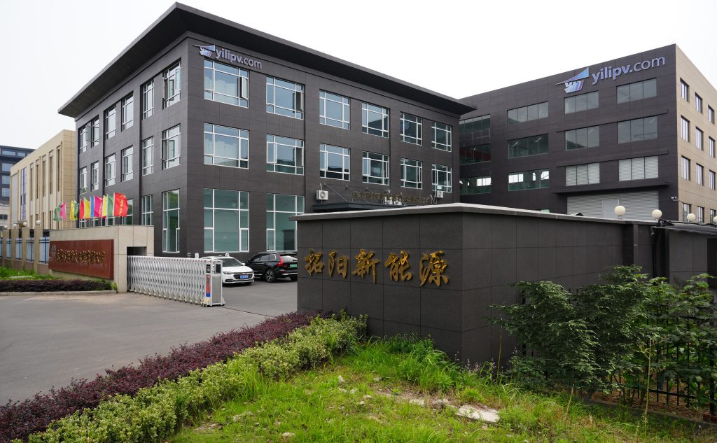 YiLi PV cells stringer workshop